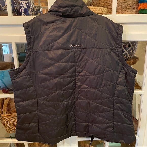 Columbia Ladies Omni Black Vest EUC Size 3X - Picture 9 of 9